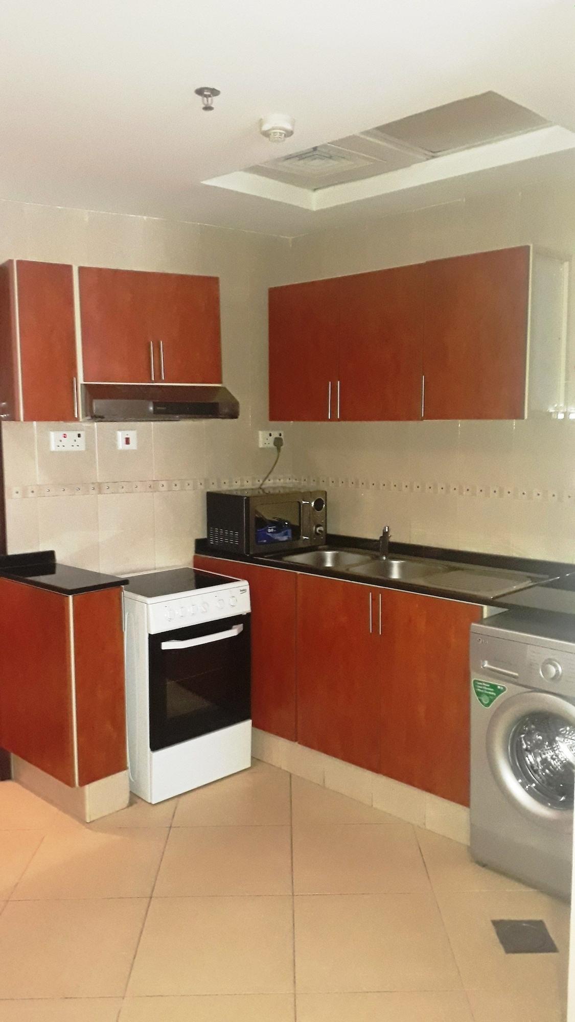 Al Waleed Palace Hotel Apartment Al Barsha Dubai Exterior photo