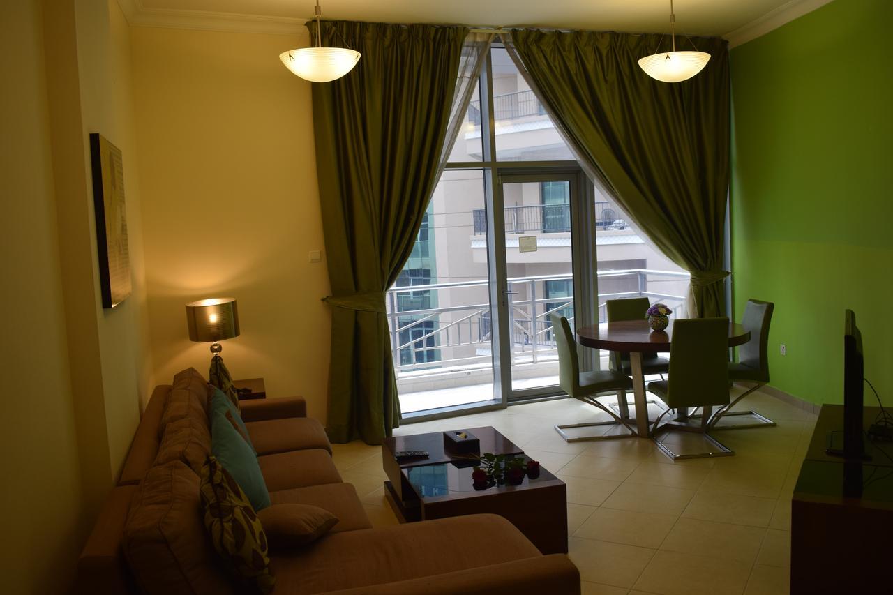 Al Waleed Palace Hotel Apartment Al Barsha Dubai Exterior photo
