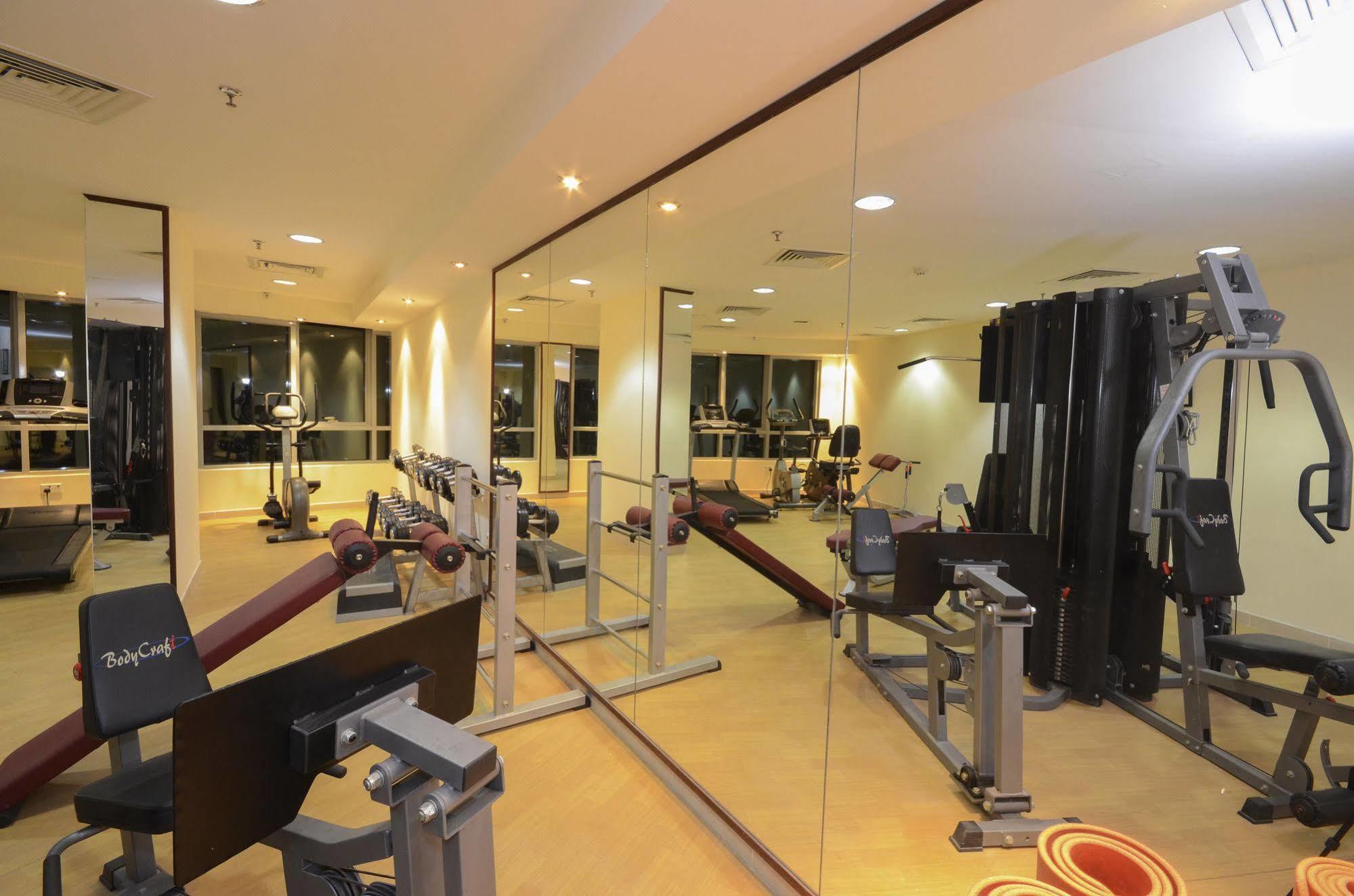 Al Waleed Palace Hotel Apartment Al Barsha Dubai Exterior photo